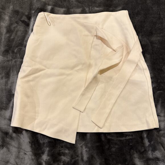 Topshop-Women's Mini Skirt-Asymmetric Hem Faux Wrap Side Tie -Ivory-US 4/UK 8 - Picture 2 of 13